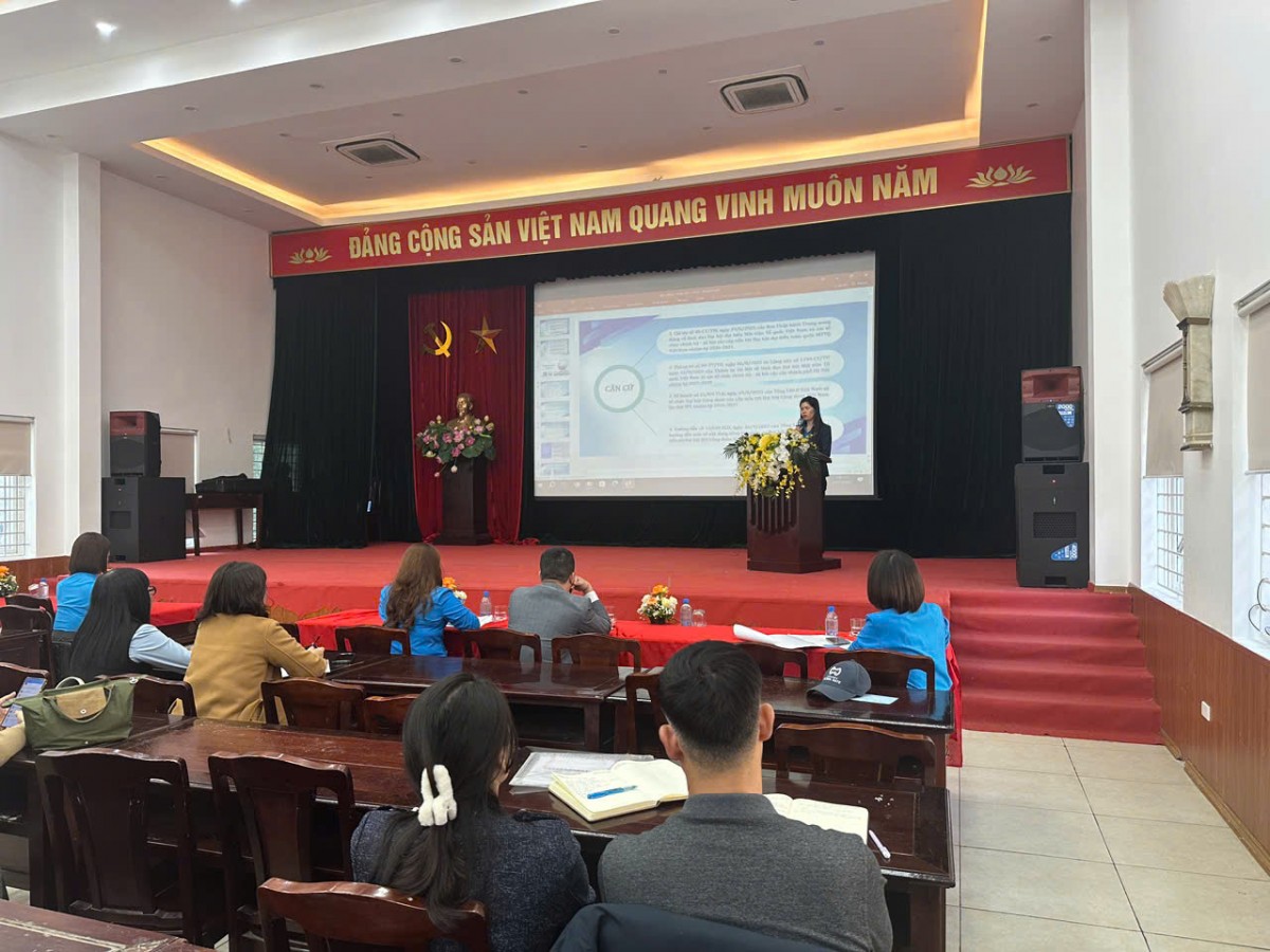 Công đoàn phường Hoàn Kiếm tập huấn công tác tổ chức Đại hội Công đoàn cơ sở