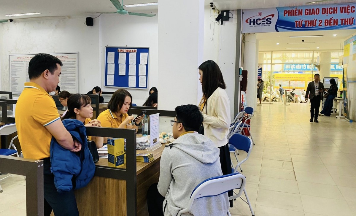 Gần 11.000 chỉ tiêu tuyển dụng, mở rộng cơ hội cho lao động trẻ