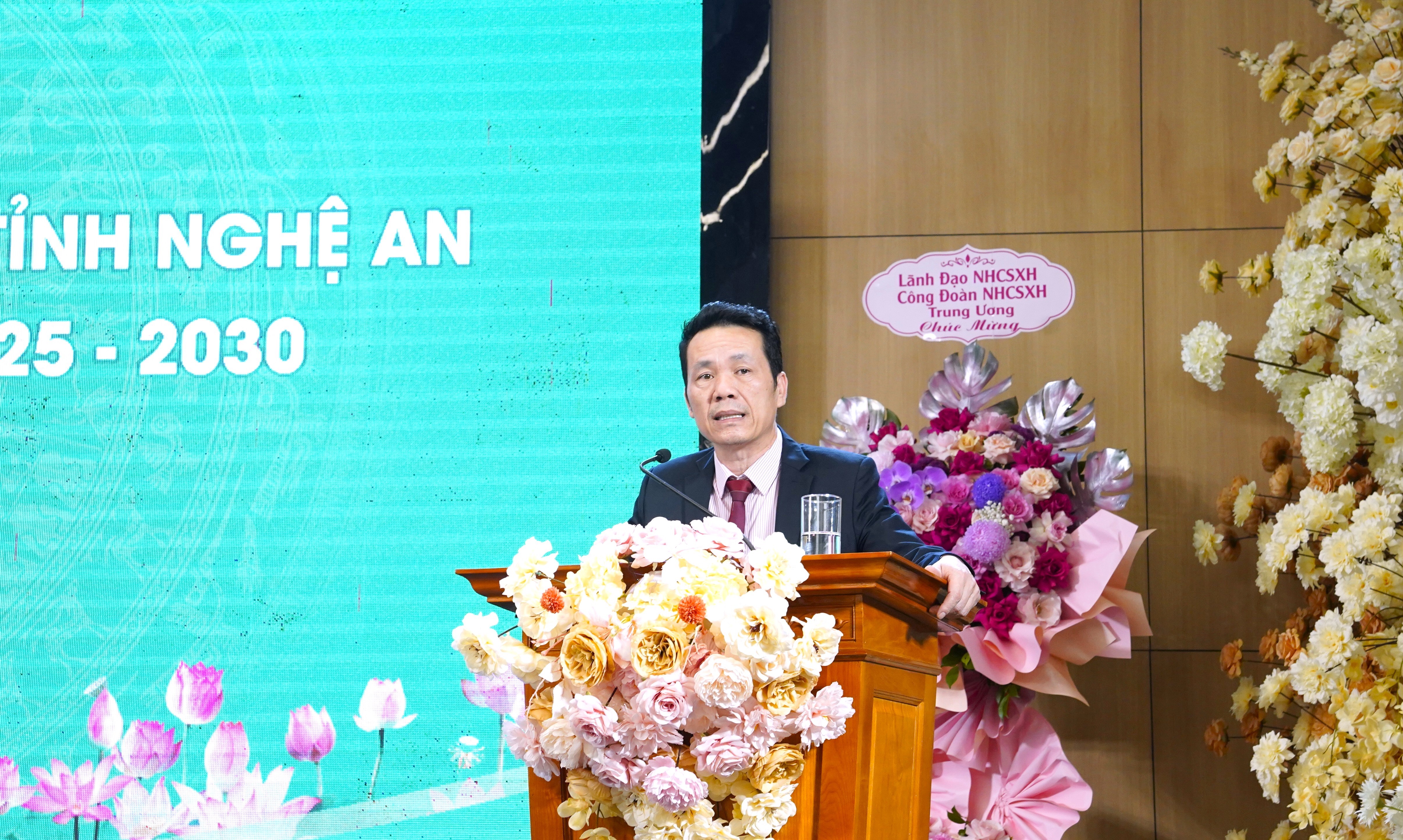 Công đoàn NHCSXH tỉnh Nghệ An tổ chức Đại hội lần thứ XIII, nhiệm kỳ 2025-2030 Công đoàn NHCSXH tỉnh Nghệ An tổ chức Đại hội lần thứ XIII, nhiệm kỳ 2025-2030