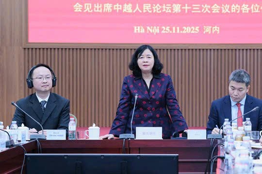 Đồng chí Bùi Thị Minh Hoài tiếp Đoàn đại biểu tham dự Diễn đàn nhân dân Việt - Trung lần thứ 13 Đồng chí Bùi Thị Minh Hoài tiếp Đoàn đại biểu tham dự Diễn đàn nhân dân Việt - Trung lần thứ 13