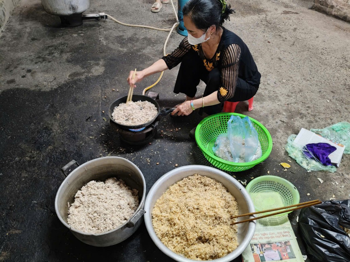 Ngày mai (26/11) 50 tấn hàng của người dân Thủ đô sẽ đến với đồng bào Gia Lai bị thiệt hại do mưa lũ Ngày mai (26/11) 50 tấn hàng của người dân Thủ đô sẽ đến với đồng bào Gia Lai bị thiệt hại do mưa lũ