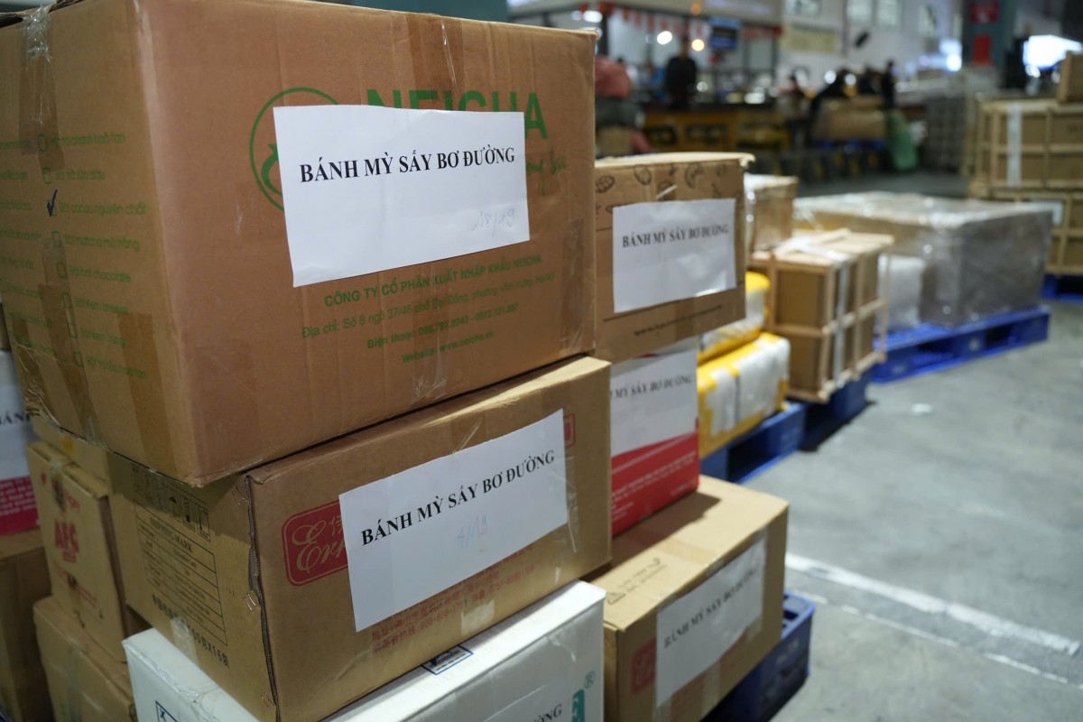 Ngày mai (26/11) 50 tấn hàng của người dân Thủ đô sẽ đến với đồng bào Gia Lai bị thiệt hại do mưa lũ Ngày mai (26/11) 50 tấn hàng của người dân Thủ đô sẽ đến với đồng bào Gia Lai bị thiệt hại do mưa lũ