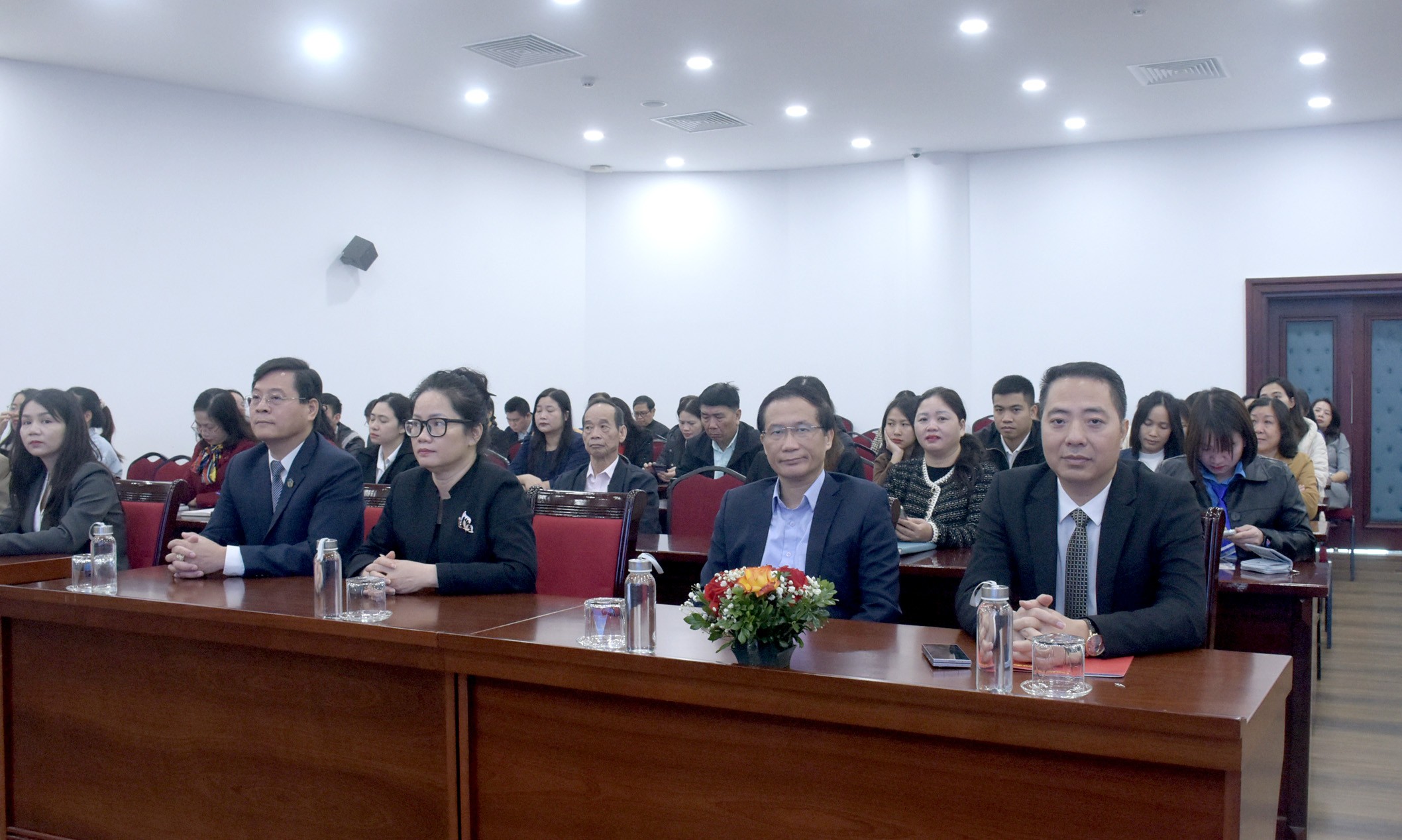 TRỰC TUYẾN: Những điểm mới về pháp luật lao động, bảo hiểm xã hội và hoạt động Công đoàn 2025 TRỰC TUYẾN: Những điểm mới về pháp luật lao động, bảo hiểm xã hội và hoạt động Công đoàn 2025