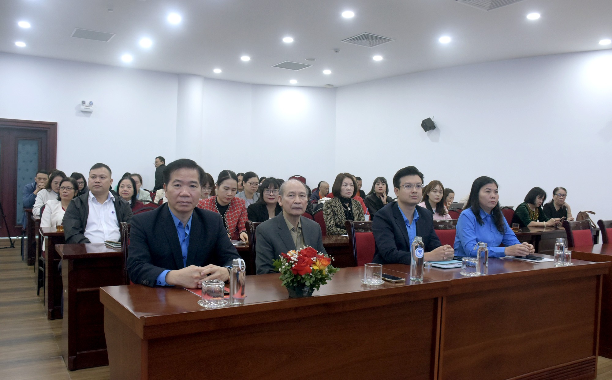 TRỰC TUYẾN: Những điểm mới về pháp luật lao động, bảo hiểm xã hội và hoạt động Công đoàn 2025 TRỰC TUYẾN: Những điểm mới về pháp luật lao động, bảo hiểm xã hội và hoạt động Công đoàn 2025