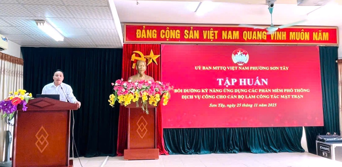 Sơn Tây: Tập huấn kỹ năng số cho cán bộ Mặt trận, chung tay hướng về đồng bào vùng lũ Sơn Tây: Tập huấn kỹ năng số cho cán bộ Mặt trận, chung tay hướng về đồng bào vùng lũ