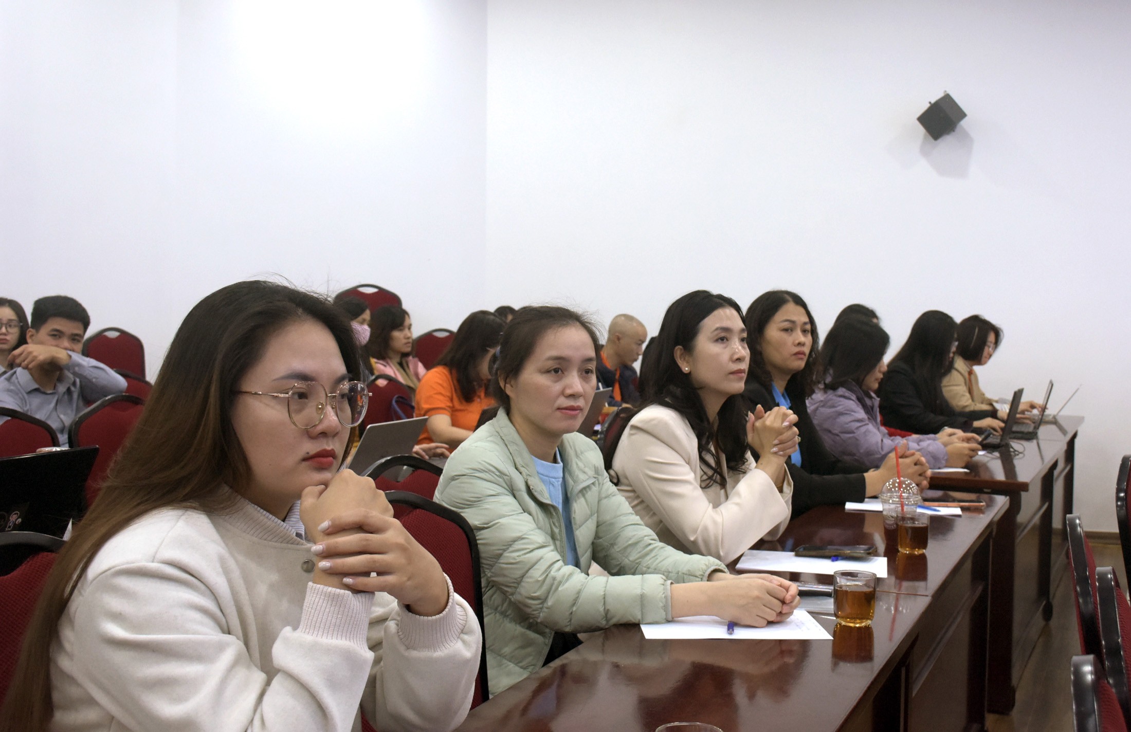 TRỰC TUYẾN: Những điểm mới về pháp luật lao động, bảo hiểm xã hội và hoạt động Công đoàn 2025 TRỰC TUYẾN: Những điểm mới về pháp luật lao động, bảo hiểm xã hội và hoạt động Công đoàn 2025