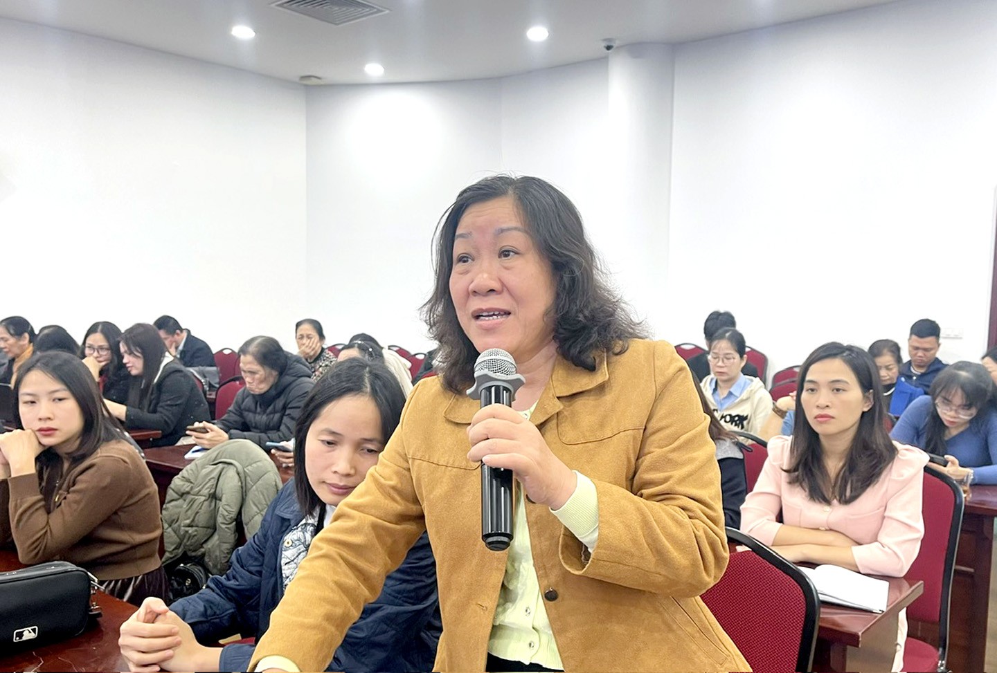 TRỰC TUYẾN HÌNH ẢNH: Đối thoại chính sách mới về pháp luật lao động, bảo hiểm xã hội và hoạt động Công đoàn TRỰC TUYẾN HÌNH ẢNH: Đối thoại chính sách mới về pháp luật lao động, bảo hiểm xã hội và hoạt động Công đoàn