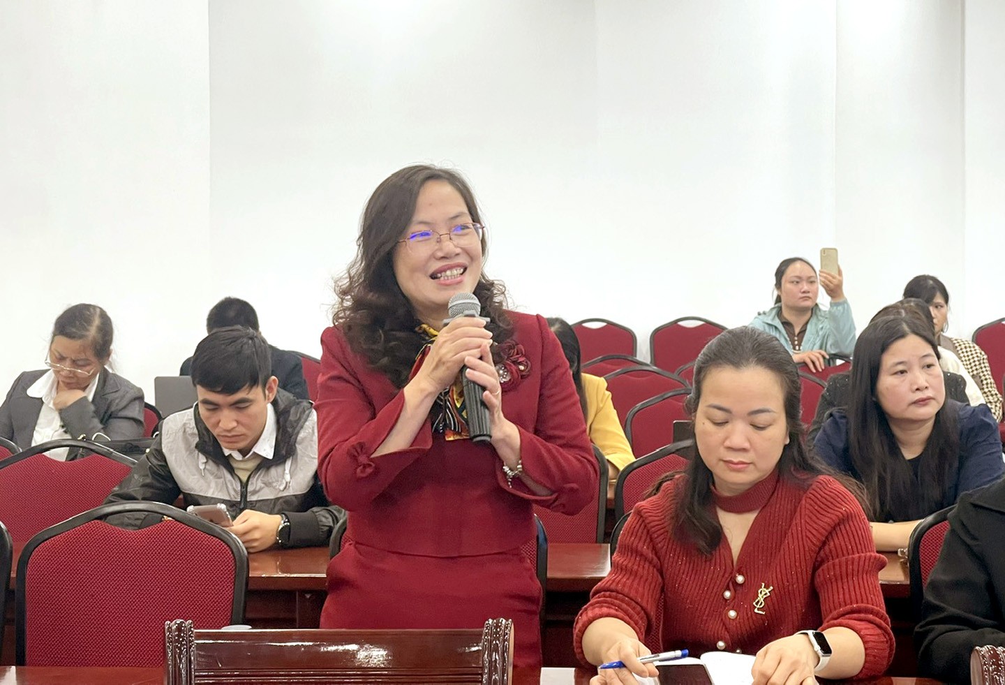 TRỰC TUYẾN HÌNH ẢNH: Đối thoại chính sách mới về pháp luật lao động, bảo hiểm xã hội và hoạt động Công đoàn TRỰC TUYẾN HÌNH ẢNH: Đối thoại chính sách mới về pháp luật lao động, bảo hiểm xã hội và hoạt động Công đoàn