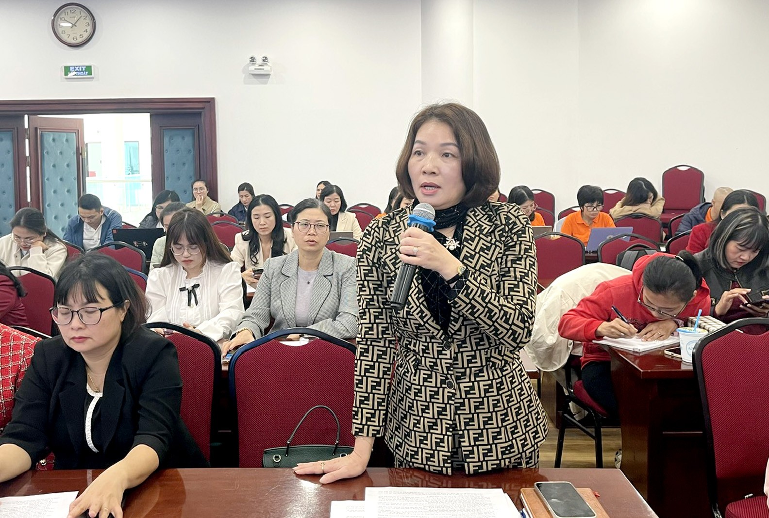 TRỰC TUYẾN HÌNH ẢNH: Đối thoại chính sách mới về pháp luật lao động, bảo hiểm xã hội và hoạt động Công đoàn TRỰC TUYẾN HÌNH ẢNH: Đối thoại chính sách mới về pháp luật lao động, bảo hiểm xã hội và hoạt động Công đoàn