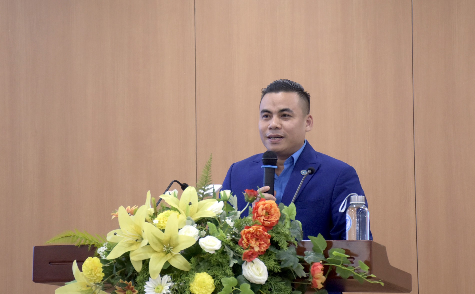 TRỰC TUYẾN: Những điểm mới về pháp luật lao động, bảo hiểm xã hội và hoạt động Công đoàn 2025 TRỰC TUYẾN: Những điểm mới về pháp luật lao động, bảo hiểm xã hội và hoạt động Công đoàn 2025