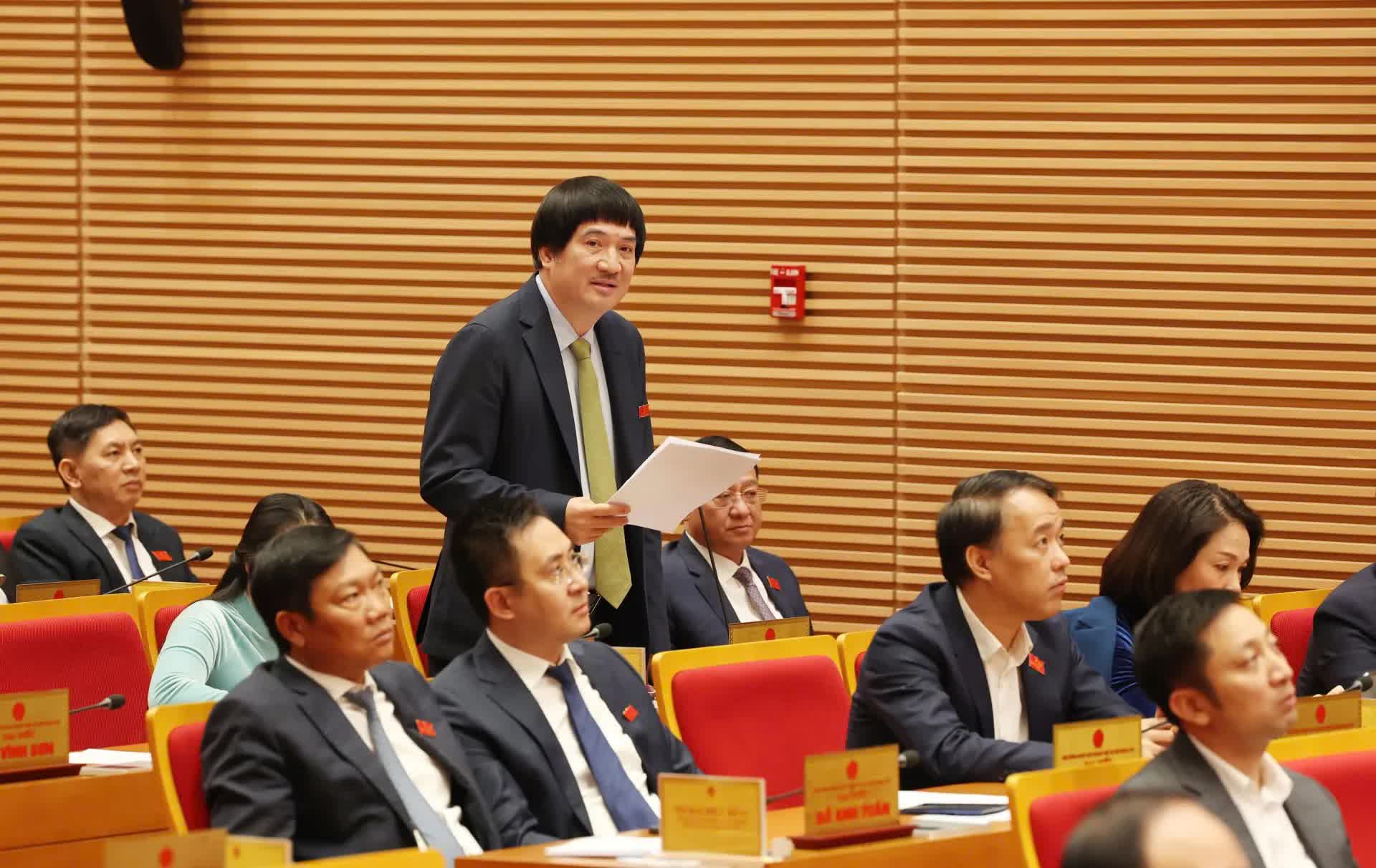 Hà Nội cần tạo đột phá về thể chế, vốn và nhân lực để phấn đấu đạt tăng trưởng 11% Hà Nội cần tạo đột phá về thể chế, vốn và nhân lực để phấn đấu đạt tăng trưởng 11%