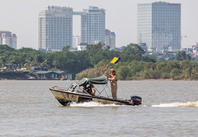 CSGT đường thủy Hà Nội kiên quyết xử lý 4 nhóm vi phạm trọng tâm