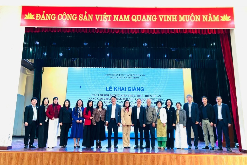 Hà Nội: Nâng cao chất lượng đội ngũ cán bộ công chức, viên chức quản lý văn hóa Hà Nội: Nâng cao chất lượng đội ngũ cán bộ công chức, viên chức quản lý văn hóa