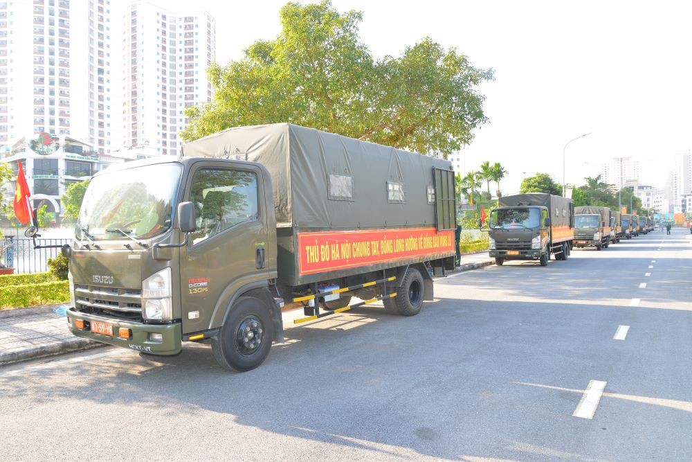 Bộ Tư lệnh Thủ đô Hà Nội chi viện Gia Lai: Hơn 30 tấn hàng vượt nghìn cây số sẻ chia cùng bà con vùng lũ