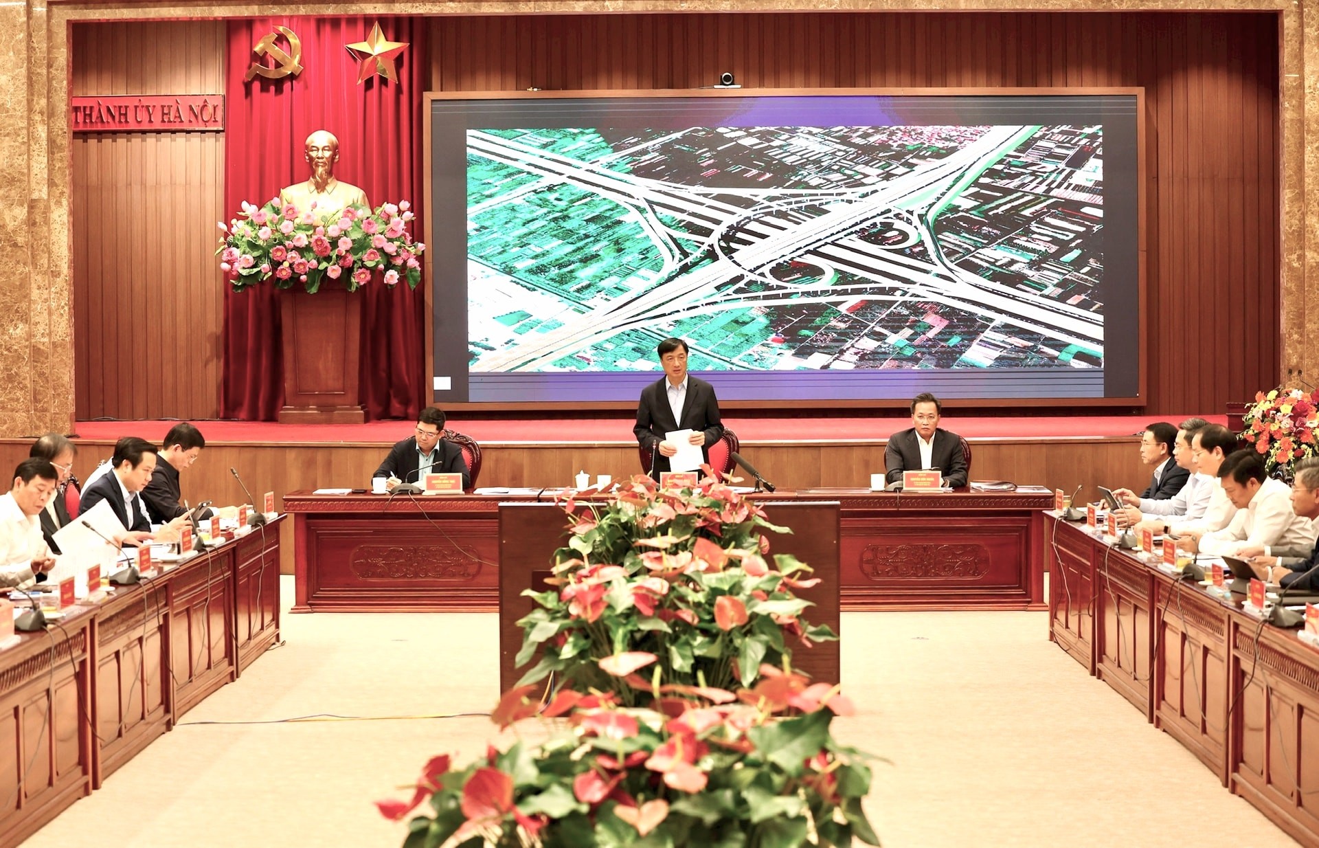 Quyết tâm đẩy nhanh tiến độ triển khai dự án đầu tư xây dựng đường Vành đai 4