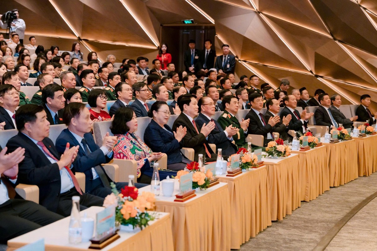 Chủ Tịch Nước Lương Cường Dự Lễ Kỷ Niệm 50 Năm Quốc Khánh Lào