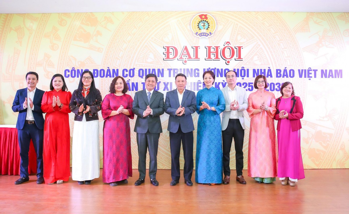 Đại hội Công đoàn Cơ quan Trung ương Hội Nhà báo Việt Nam nhiệm kỳ 2025 - 2030 thành công, tốt đẹp Đại hội Công đoàn Cơ quan Trung ương Hội Nhà báo Việt Nam nhiệm kỳ 2025 - 2030 thành công, tốt đẹp