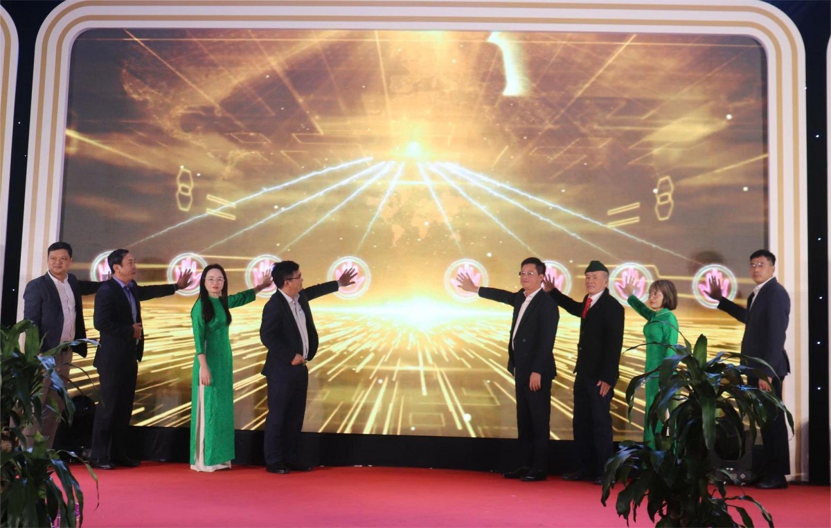 Cầu nối đưa sản phẩm làng nghề tới khách hàng toàn quốc Cầu nối đưa sản phẩm làng nghề tới khách hàng toàn quốc