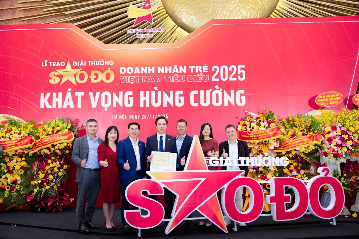 Tổng Giám đốc UDIC Nguyễn Văn Luyến được vinh danh Doanh nhân trẻ tiêu biểu năm 2025 Tổng Giám đốc UDIC Nguyễn Văn Luyến được vinh danh Doanh nhân trẻ tiêu biểu năm 2025