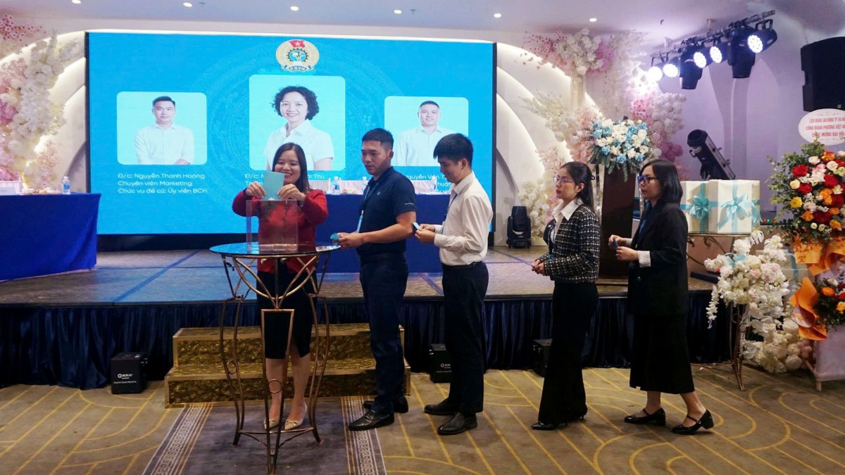 Đại hội Công đoàn Công ty cổ phần Savico Hà Nội lần thứ V: Đoàn kết - Dân chủ - Đổi mới vì người lao động Đại hội Công đoàn Công ty cổ phần Savico Hà Nội lần thứ V: Đoàn kết - Đổi mới vì người lao động