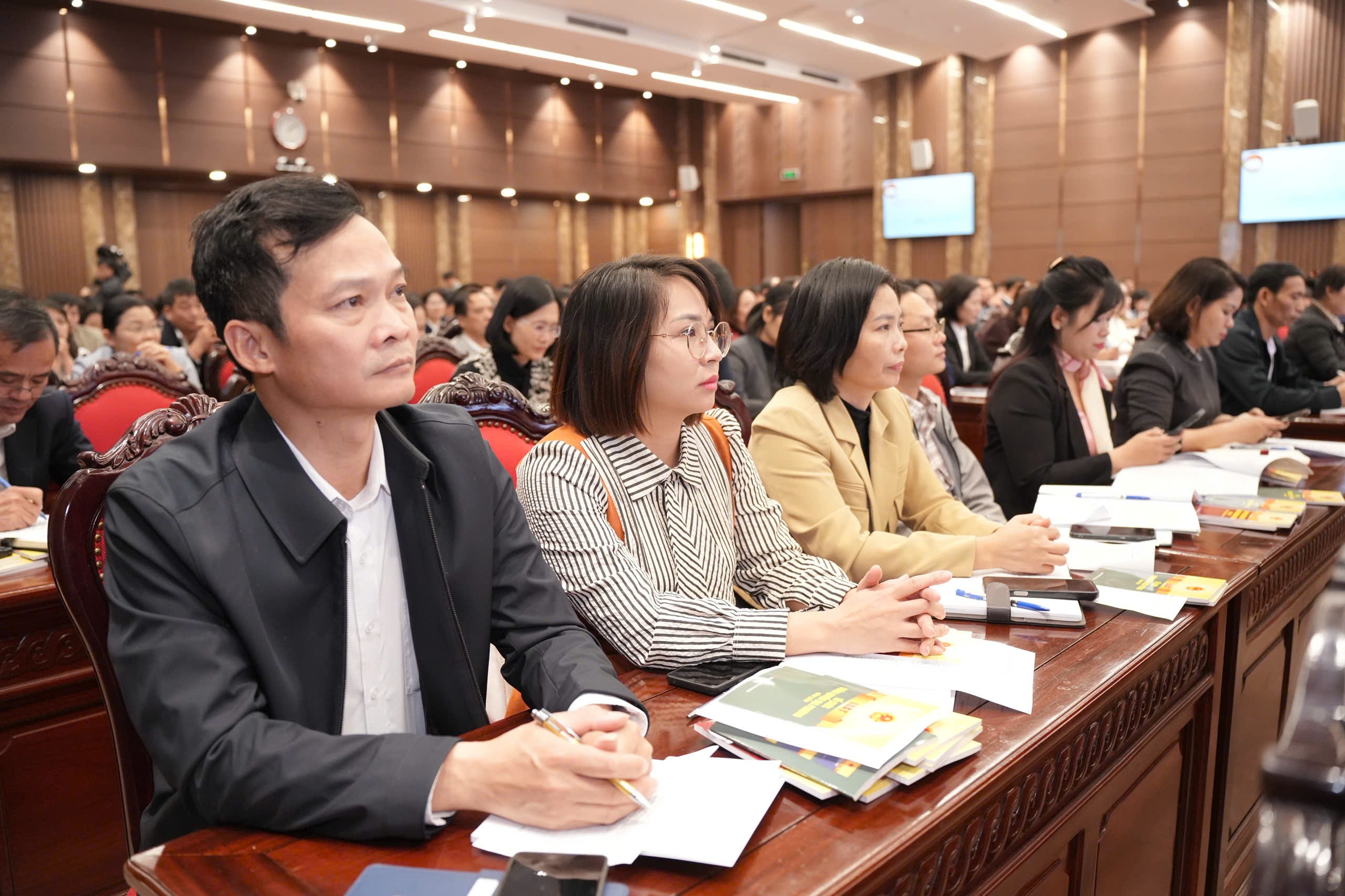 Hà Nội: Tập huấn công tác bầu cử đại biểu Quốc hội và Hội đồng nhân dân các cấp cho cán bộ Mặt trận Hà Nội: Tập huấn công tác bầu cử đại biểu Quốc hội và Hội đồng nhân dân các cấp cho cán bộ Mặt trận