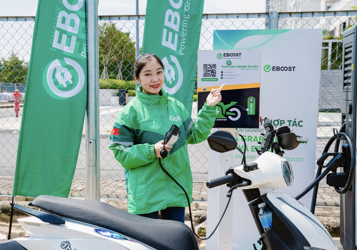 Grab hợp tác với EBOOST thúc đẩy sử dụng xe điện tại Việt Nam