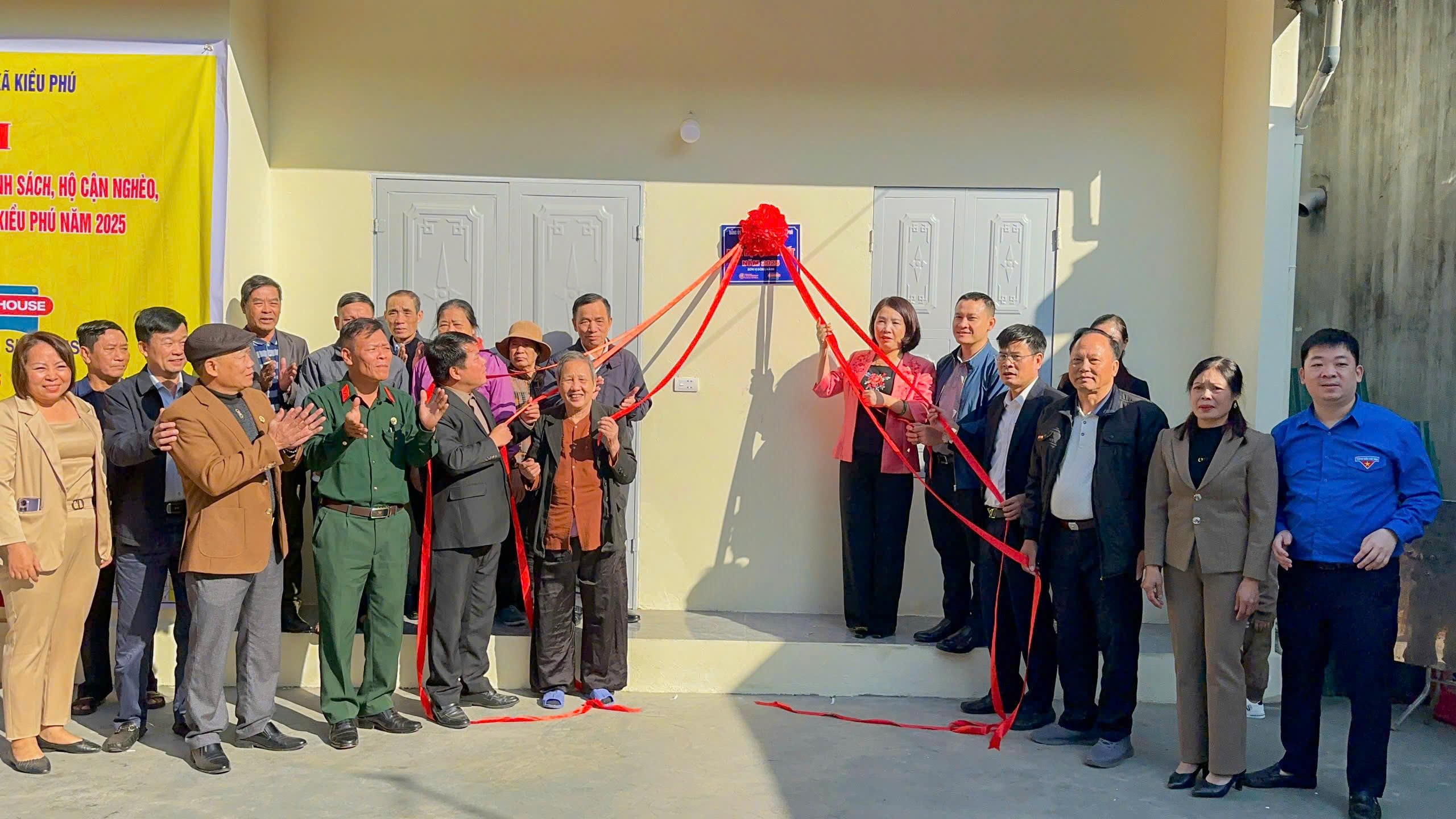 Xã Kiều Phú: Khánh thành đồng loạt 41 nhà Đại đoàn kết cho gia đình chính sách, hộ cận nghèo