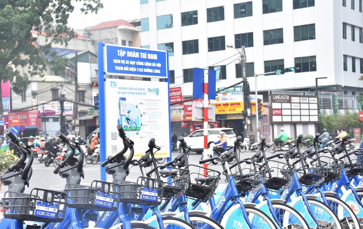 Xe đạp công cộng “mảnh ghép xanh” điểm tô diện mạo giao thông Thủ đô