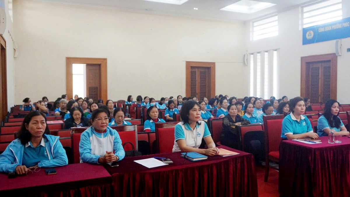 Hội Liên hiệp phụ nữ phường Phúc Lợi quán triệt Nghị quyết Đại hội khóa I tới cán bộ, hội viên