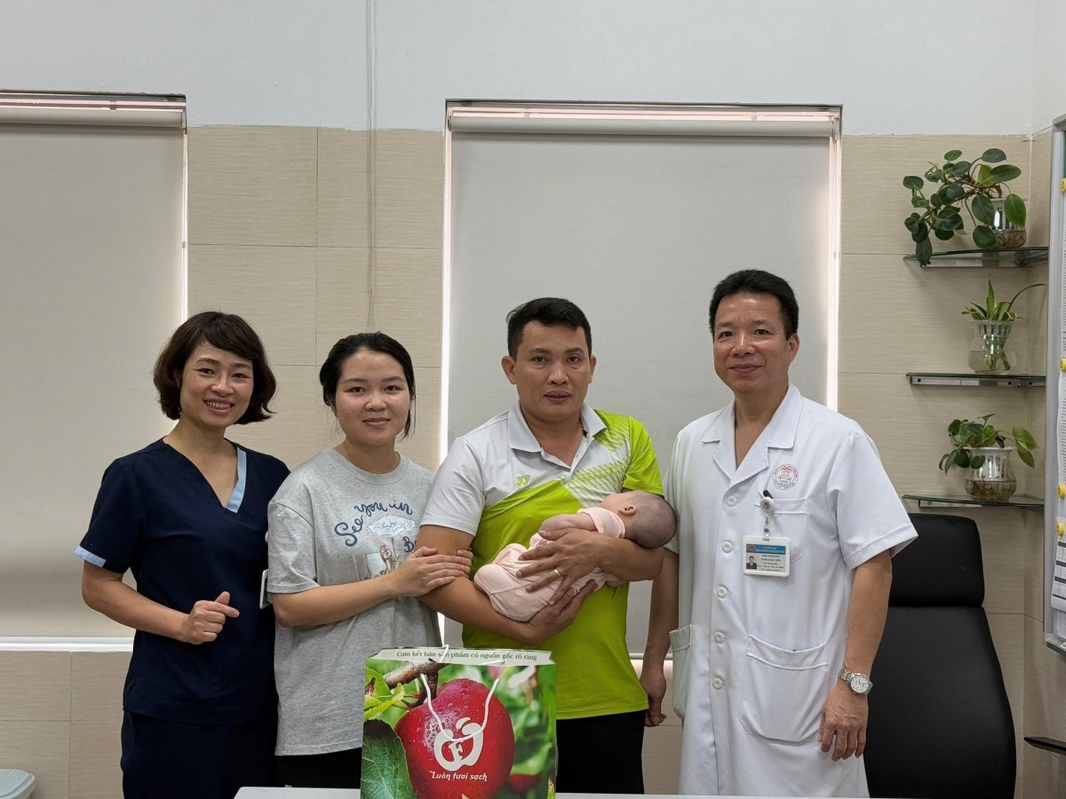 Người bác sĩ có “đôi bàn tay vàng” nâng tầm y học Việt