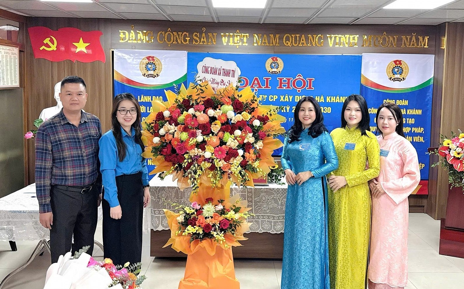 Đại hội Công đoàn Công ty Cổ phần Xây dựng Hà Khánh Đại hội Công đoàn Công ty Cổ phần Xây dựng Hà Khánh