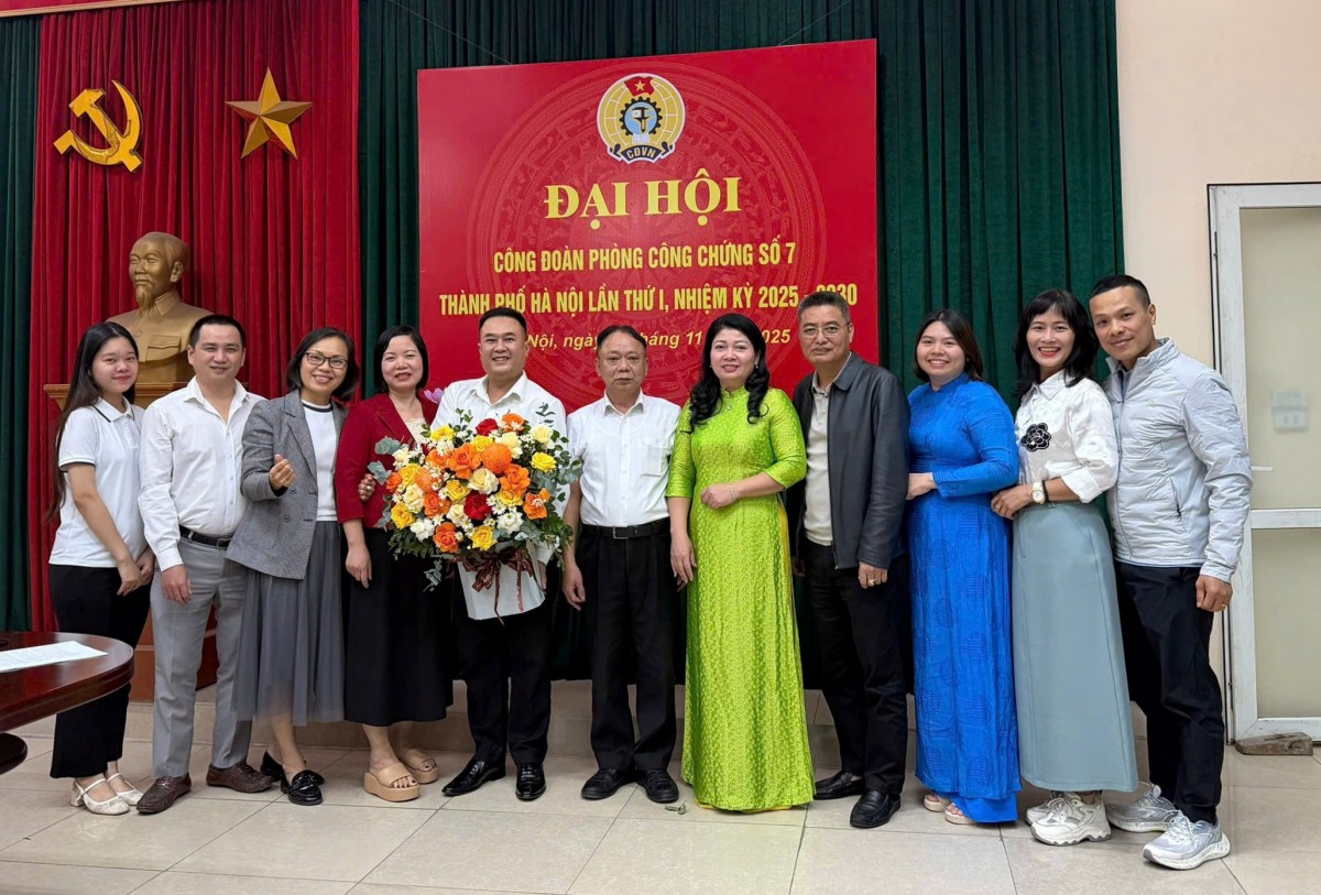 Đại hội Công đoàn Phòng Công chứng số 7: Đoàn kết, đổi mới, hướng tới nhiệm kỳ phát triển toàn diện Đại hội Công đoàn Phòng Công chứng số 7: Đoàn kết, đổi mới, hướng tới nhiệm kỳ phát triển toàn diện