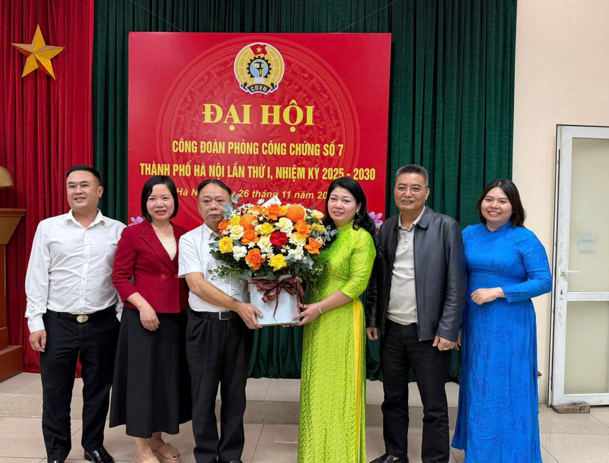 Đại hội Công đoàn Phòng Công chứng số 7: Đoàn kết, đổi mới, hướng tới nhiệm kỳ phát triển toàn diện Đại hội Công đoàn Phòng Công chứng số 7: Đoàn kết, đổi mới, hướng tới nhiệm kỳ phát triển toàn diện