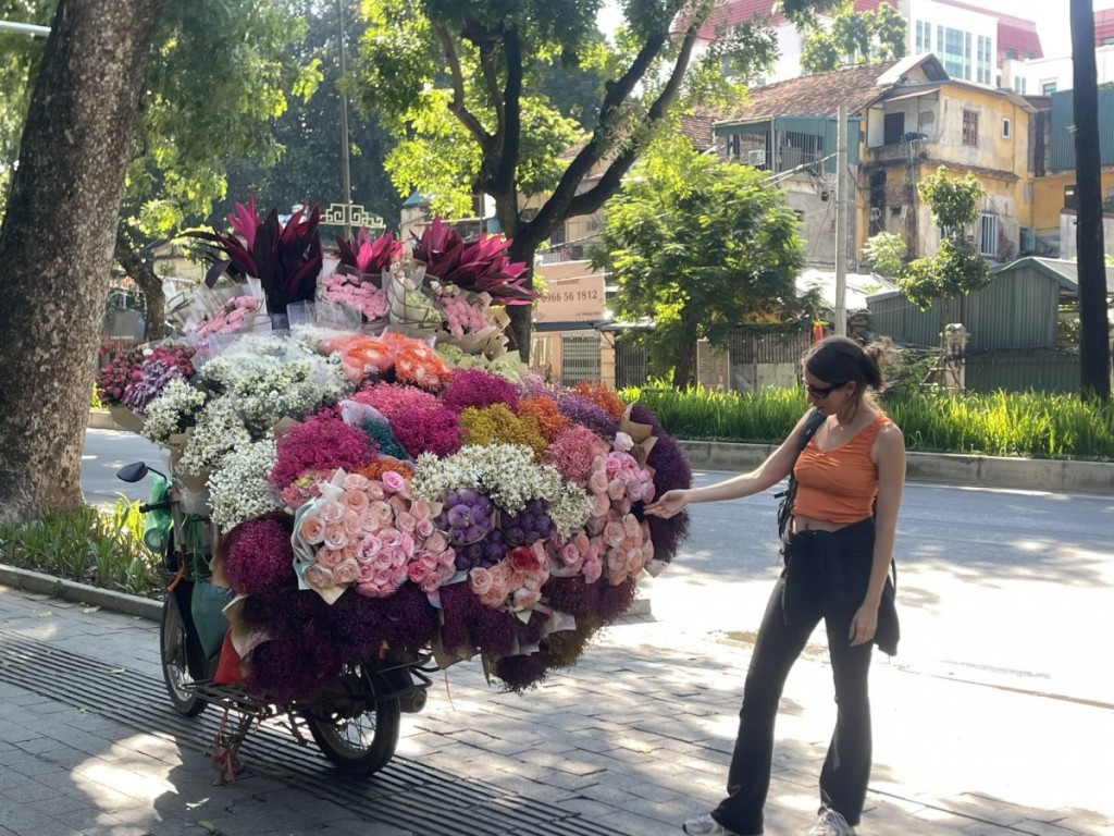 Những ngày đẹp nhất của Hà Nội đang trở thành “đặc sản du lịch” Những ngày đẹp nhất của Hà Nội đang trở thành “đặc sản du lịch”
