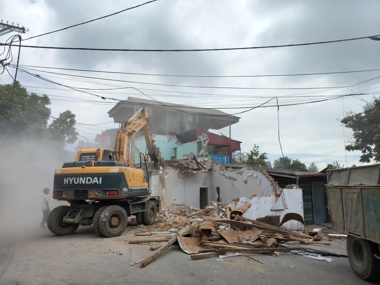 Dân vận khéo “chìa khóa” tháo gỡ điểm nghẽn giải phóng mặt bằng Dân vận khéo “chìa khóa” tháo gỡ điểm nghẽn giải phóng mặt bằng