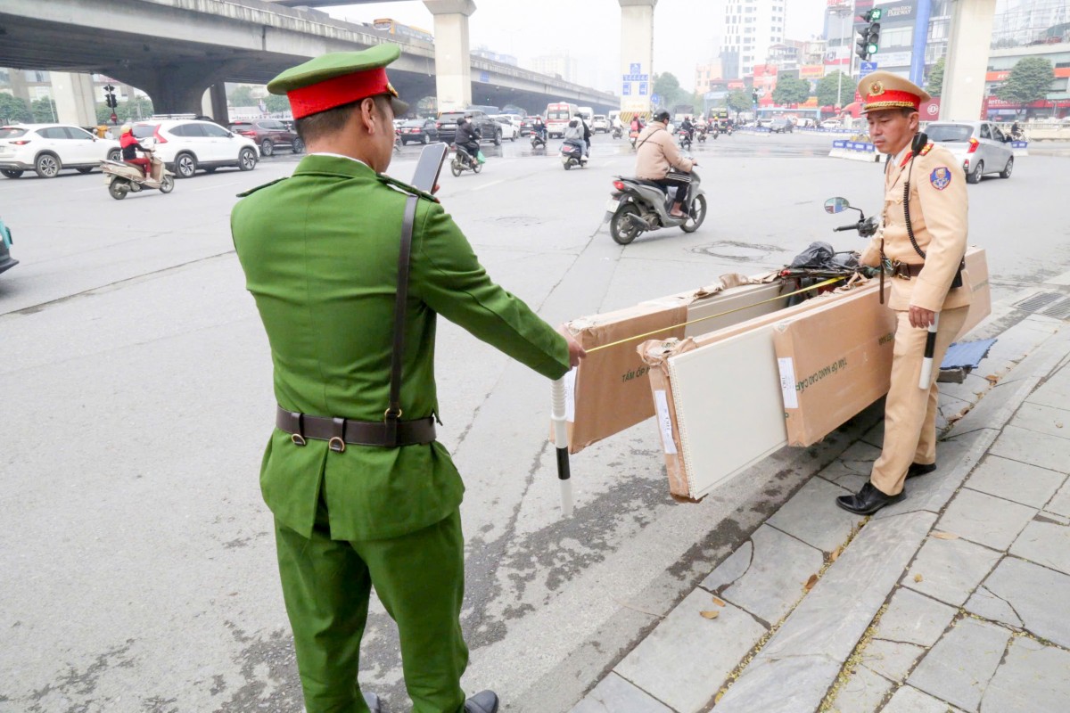 Hà Nội quyết liệt xử lý xe ba, bốn bánh tự chế, xe chở hàng cồng kềnh