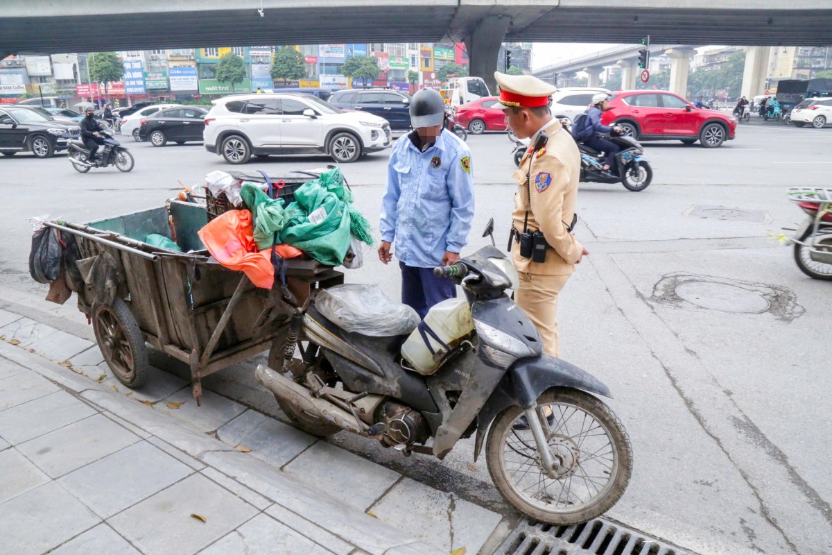 Hà Nội quyết liệt xử lý xe ba, bốn bánh tự chế, xe chở hàng cồng kềnh