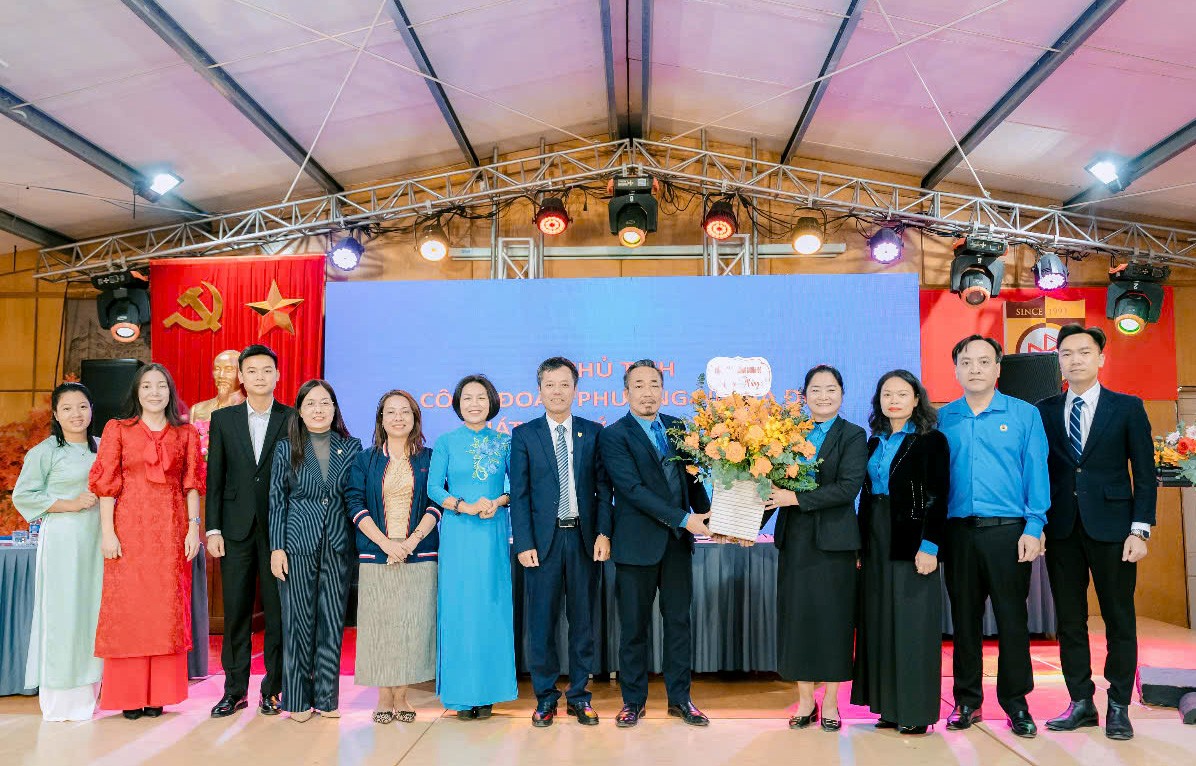 Tiếp tục đổi mới, nâng cao chất lượng giáo dục Tiếp tục đổi mới, nâng cao chất lượng giáo dục