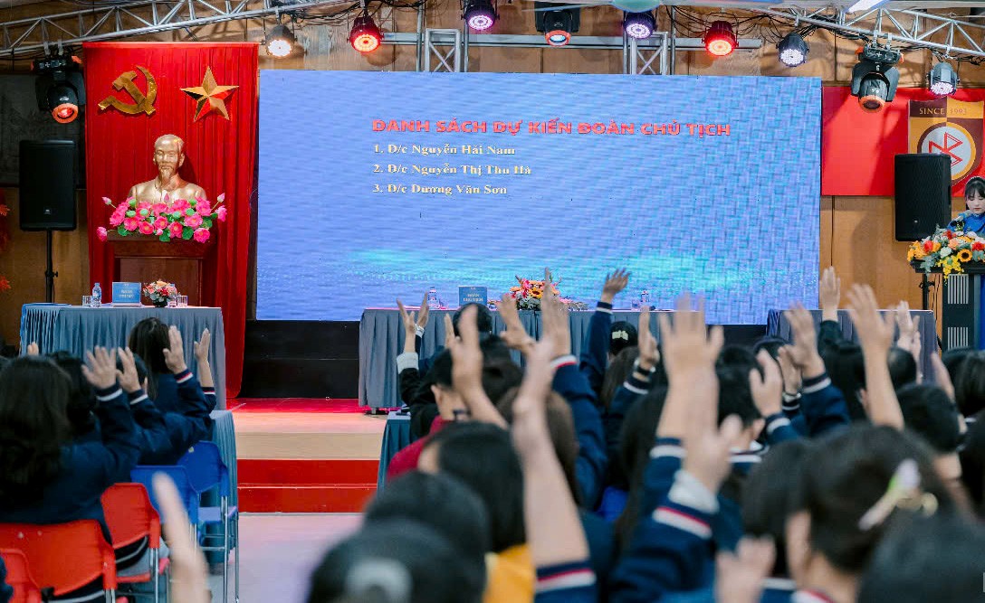 Tiếp tục đổi mới, nâng cao chất lượng giáo dục Tiếp tục đổi mới, nâng cao chất lượng giáo dục