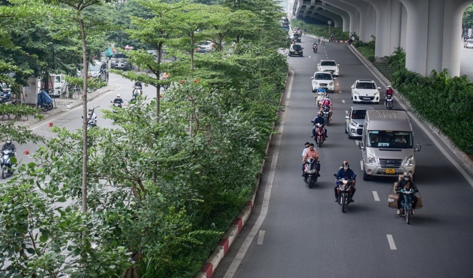 Dự báo thời tiết Hà Nội ngày 2/12: Đêm và sáng sớm có mưa, ngày nắng