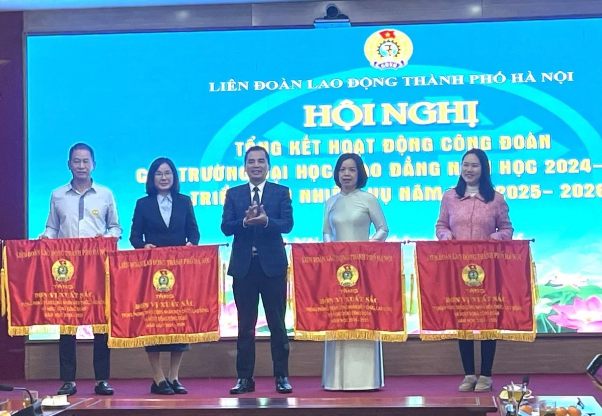 Quan tâm xây dựng tổ chức Công đoàn vững mạnh Quan tâm xây dựng tổ chức Công đoàn vững mạnh