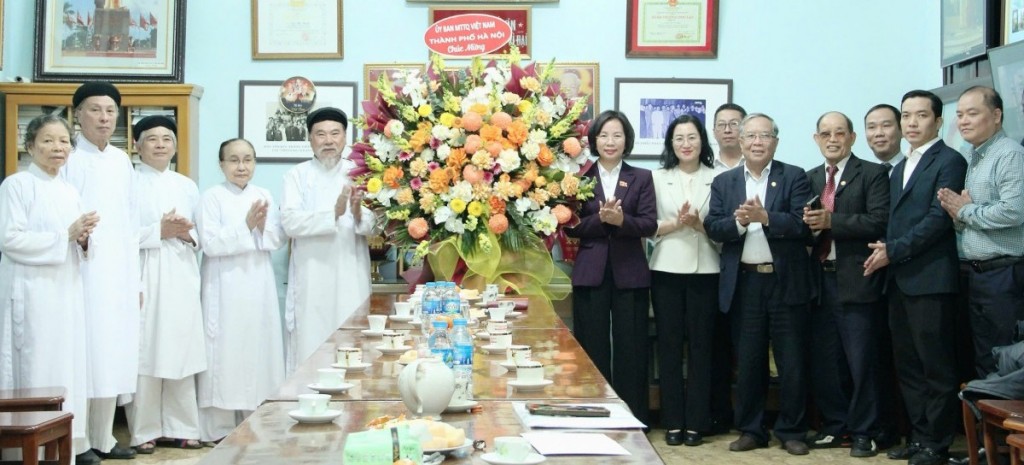 Lãnh đạo Ủy ban MTTQ Việt Nam Thành phố thăm, chúc mừng Họ đạo Cao Đài Thủ đô Hà Nội