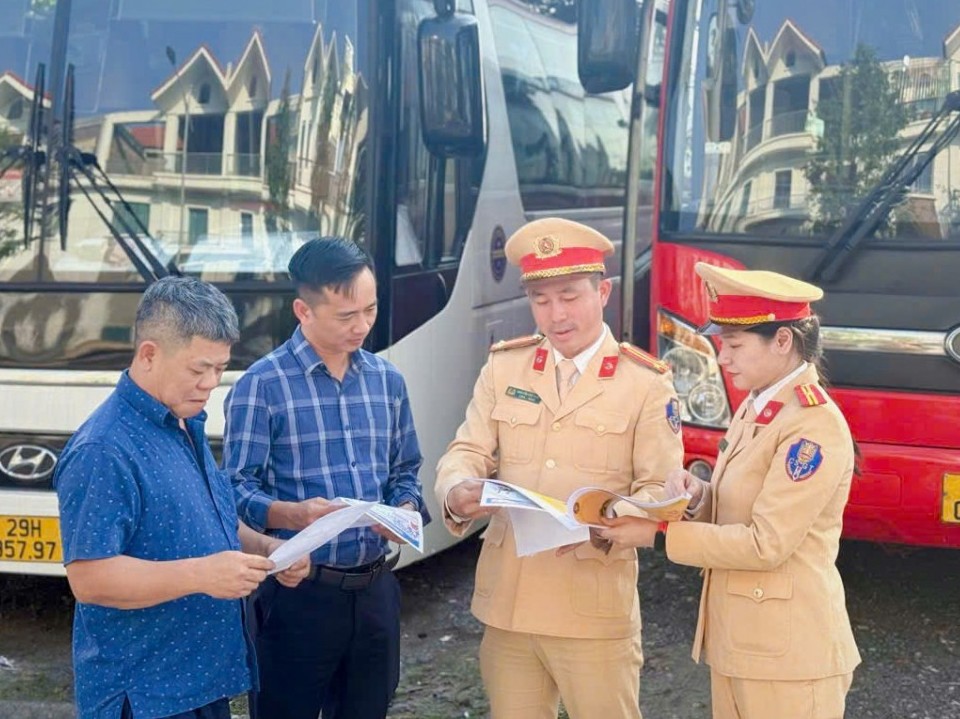 Tăng cường tuyên truyền kiến thức pháp luật và kỹ năng lái xe cho doanh nghiệp vận tải