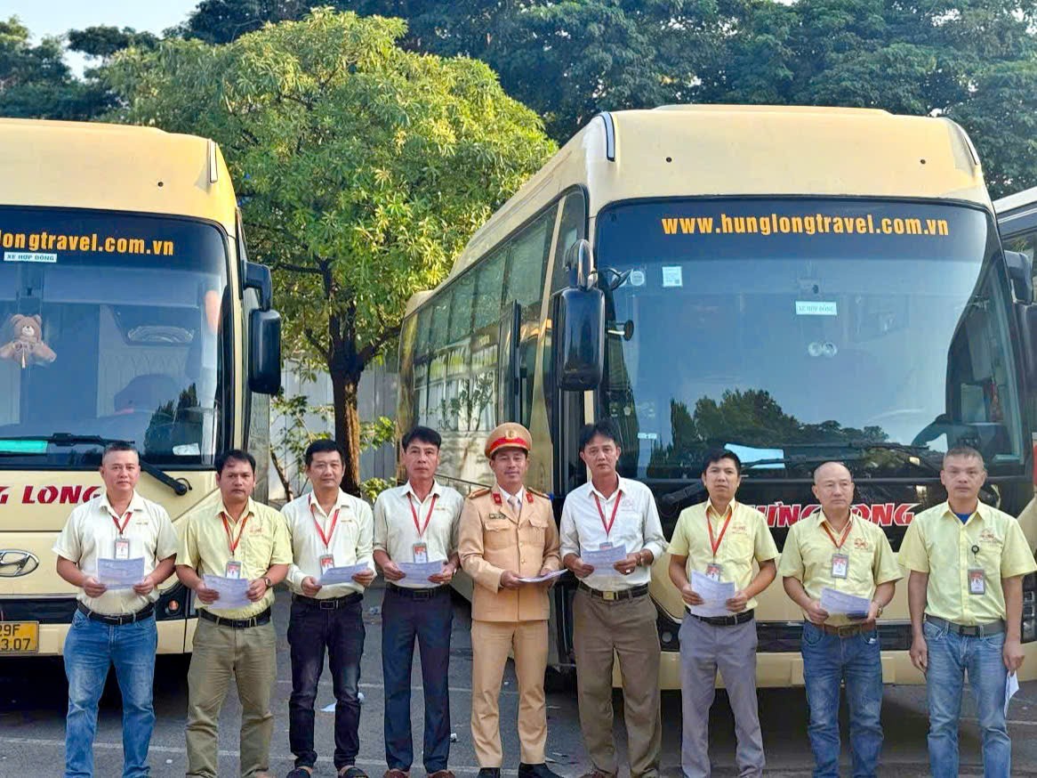 Tăng cường tuyên truyền kiến thức pháp luật và kỹ năng lái xe an toàn cho đội ngũ doanh nghiệp vận tải Tăng cường tuyên truyền kiến thức pháp luật và kỹ năng lái xe an toàn cho đội ngũ doanh nghiệp vận tải