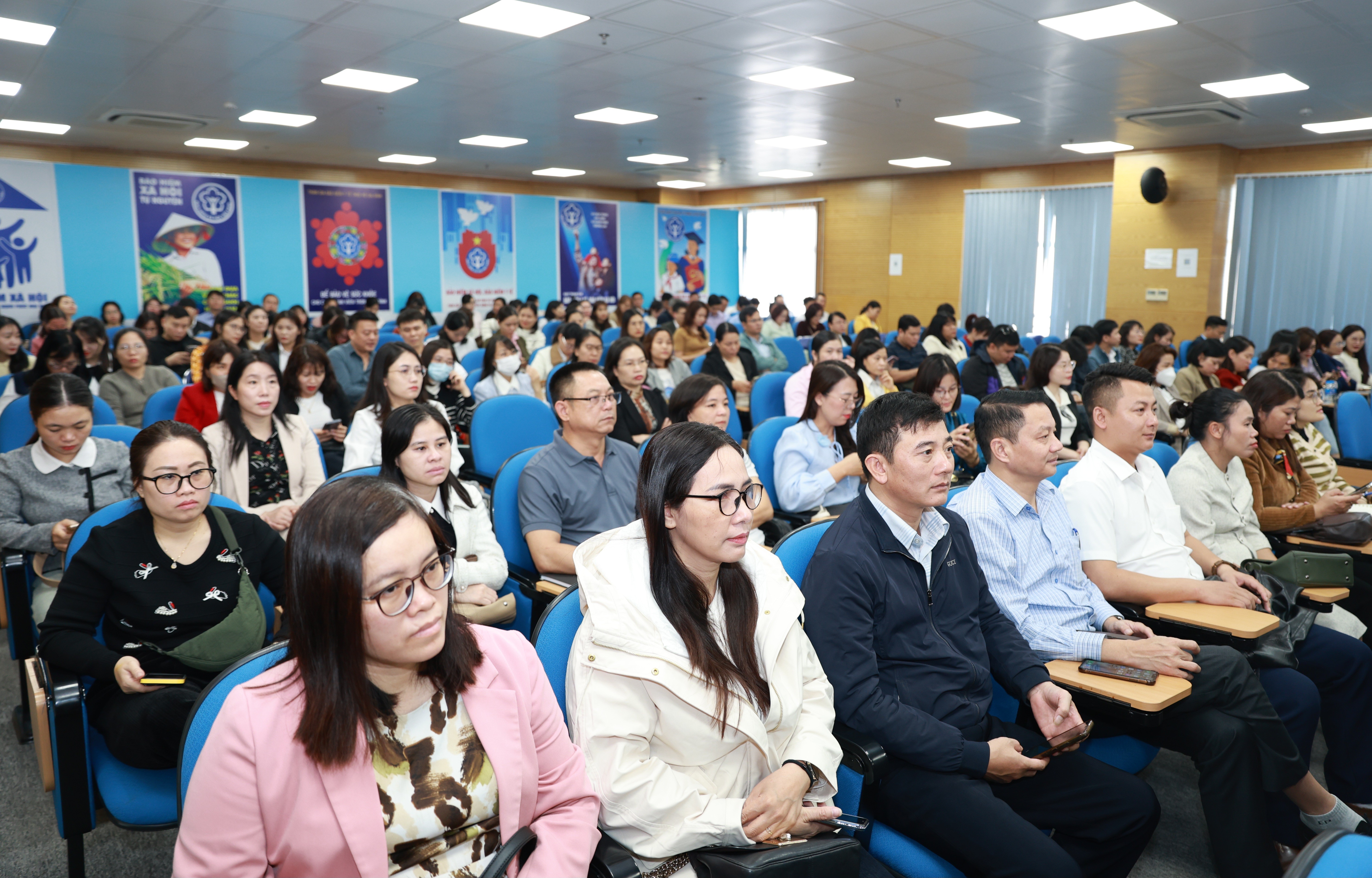 Hà Nội tổ chức tập huấn chuyên môn, nghiệp vụ về lĩnh vực bảo hiểm cho các xã, phường