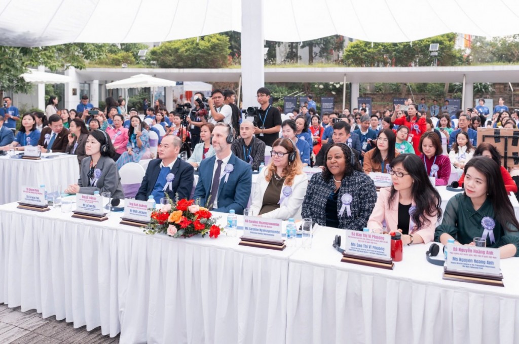 Kỷ niệm Ngày Quốc tế Người Khuyết tật 2025 và công bố báo cáo về an sinh xã hội cho người khuyết tật Kỷ niệm Ngày Quốc tế Người Khuyết tật 2025 và công bố báo cáo về an sinh xã hội cho người khuyết tật