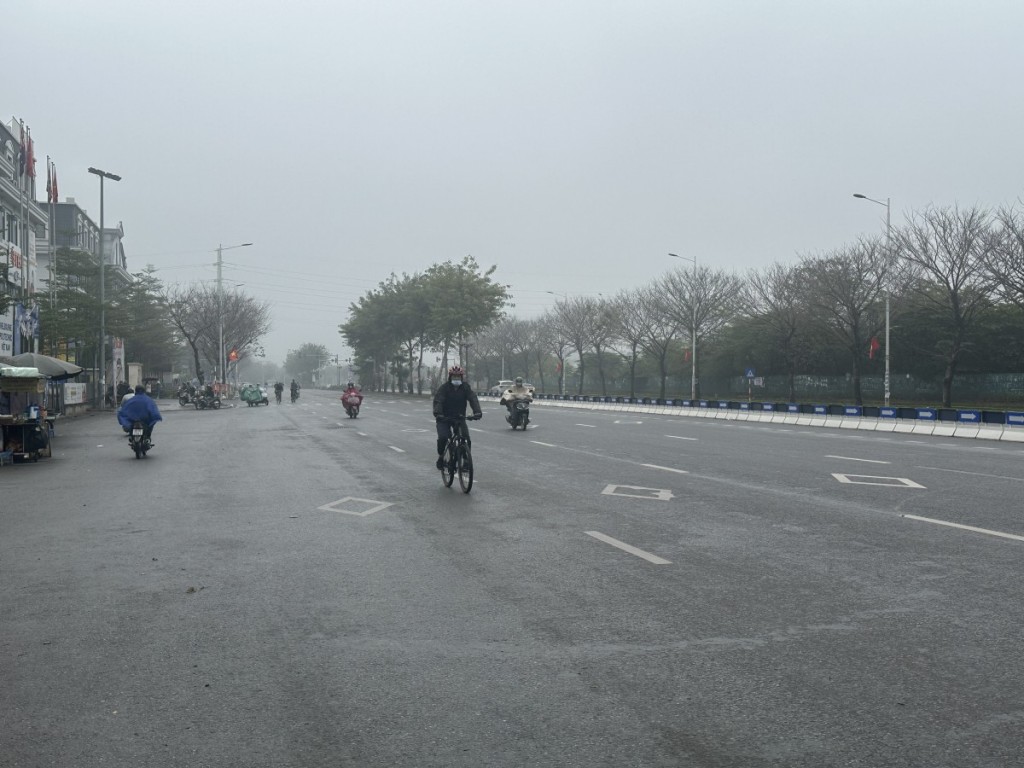 Dự báo thời tiết Hà Nội ngày 4/12: Trời rét, đêm mưa nhỏ rải rác