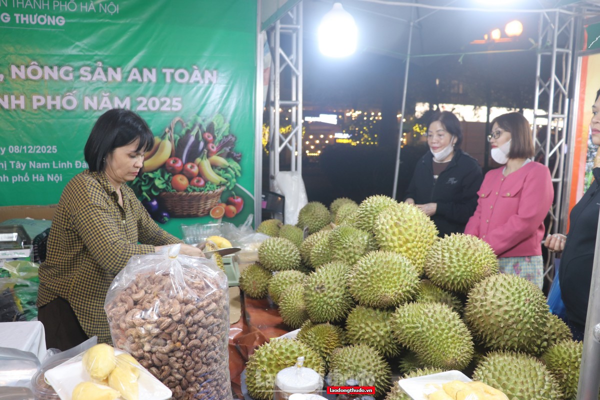 Hội chợ trái cây, nông sản an toàn 2025: Thúc đẩy tiêu dùng dịp Tết Nguyên đán 2026 Hà Nội: Khai mạc Hội chợ trái cây, nông sản an toàn các tỉnh, thành phố năm 2025