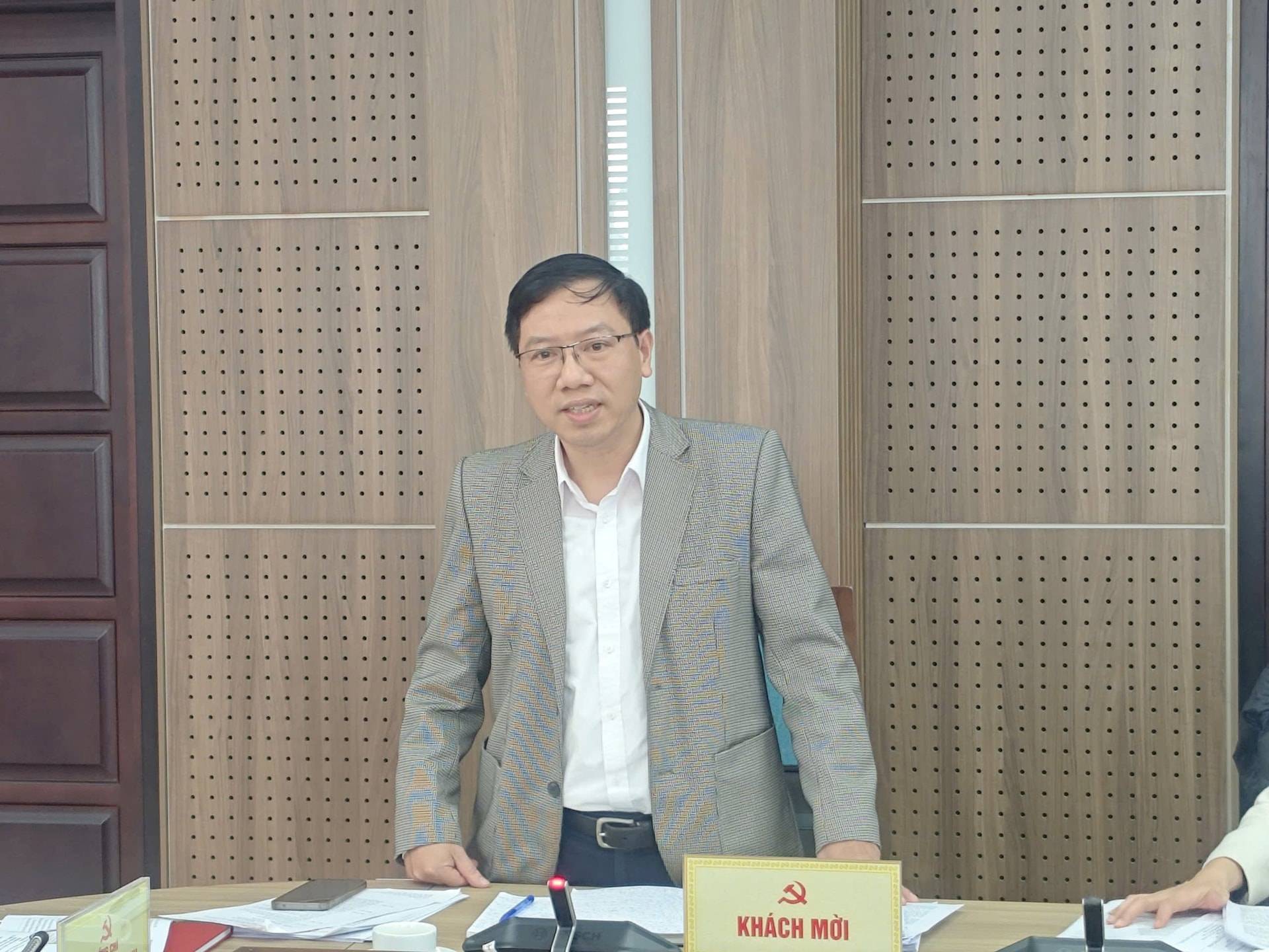 Đảng bộ phường Tây Hồ họp Hội nghị lần thứ IV: Triển khai nhiệm vụ trọng tâm năm 2026