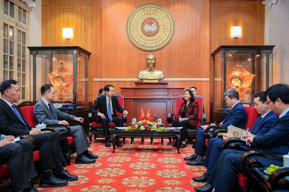 Chính phủ Trung Quốc hỗ trợ 500.000 USD giúp nhân dân Việt Nam khắc phục hậu quả mưa lũ Chính phủ Trung Quốc hỗ trợ 500.000 USD giúp nhân dân Việt Nam khắc phục hậu quả mưa lũ